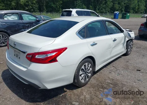 2016 Nissan Altima 2.5/2.5 S/2.5 Sl/2.5 Sr/2.5 Sv z USA, uszkodzony, nr VIN 1N4AL3AP1GN306300